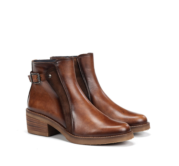 Layla D9547 | Cuero