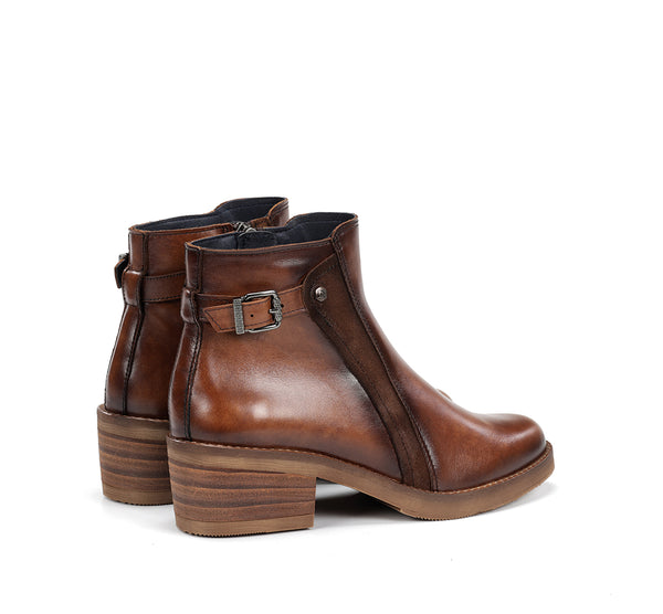 Layla D9547 | Cuero